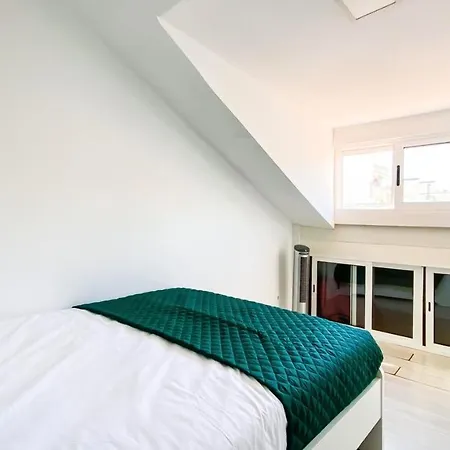 Appartamento 2 Bedrooms With City View And Wifi At *
