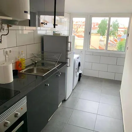 Appartamento 2 Bedrooms With City View And Wifi At *